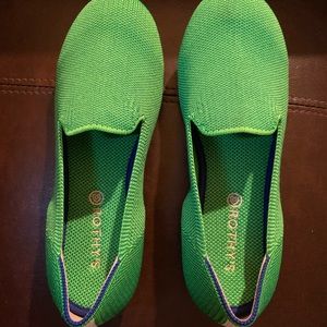 Rothy’s green loafers size 4 in kids gently worn